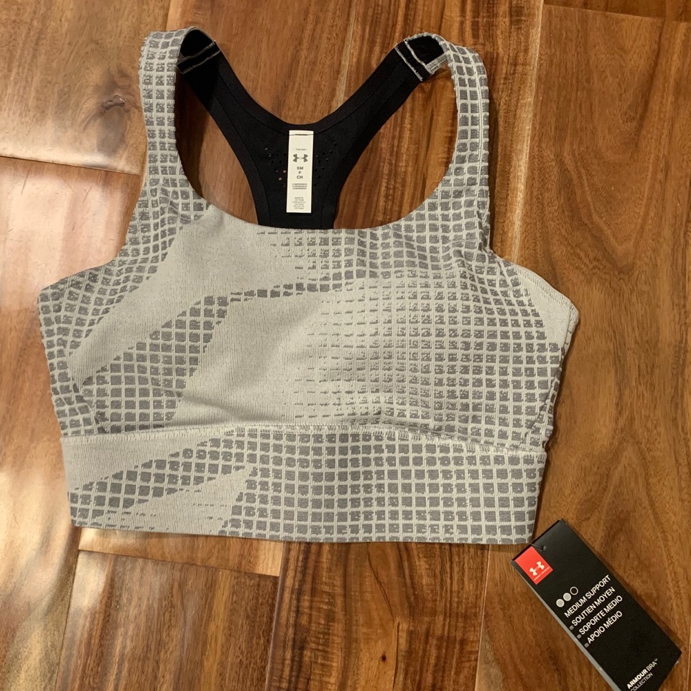 New Under Armour Sport bra size S